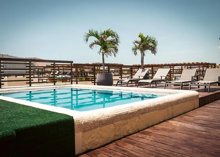 Aldea Thai Downtown Oceanview Residences Apartahotel