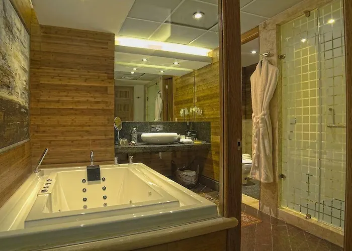 Apartahotel Aldea Thai Downtown Oceanview Residences
