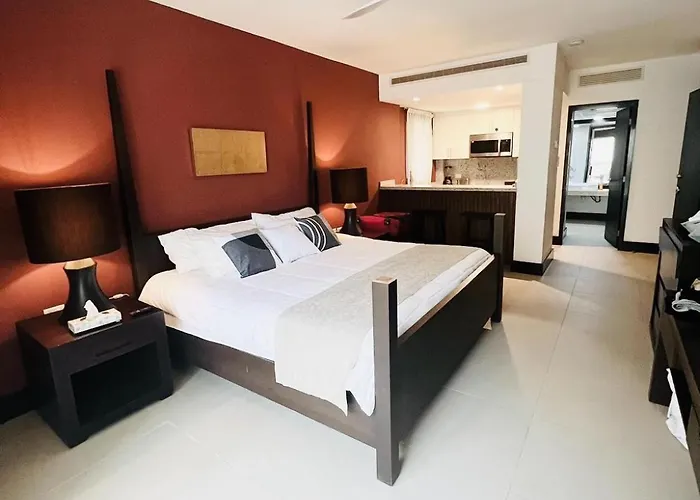 Aldea Thai Downtown Oceanview Residences Apartahotel 3*