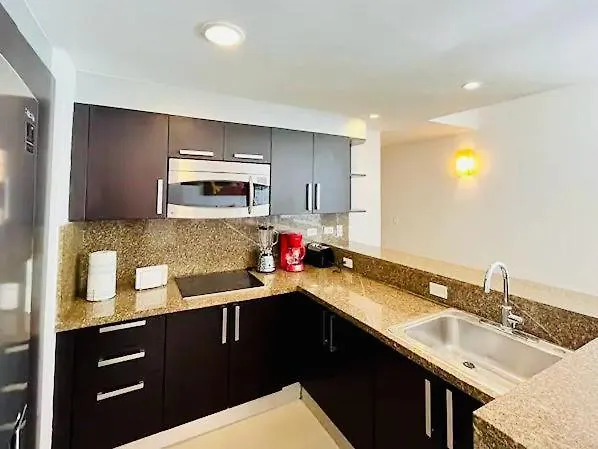 Aldea Thai Downtown Oceanview Residences 3*