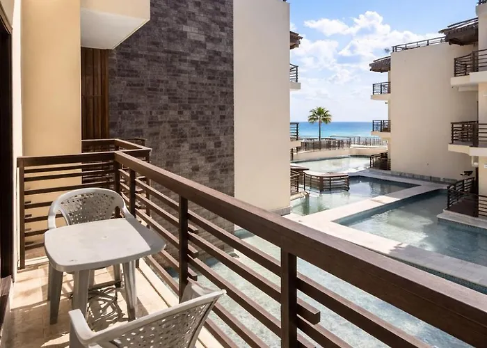 Aldea Thai Downtown Oceanview Residences Apartahotel 3*