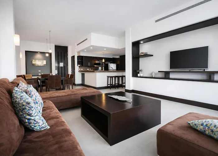Aldea Thai Downtown Oceanview Residences Apartahotel