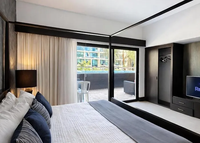 Aldea Thai Downtown Oceanview Residences Apartahotel 3*